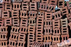 industry roads-construction roads-construction آجر نسوز عایق:افزایش عمر تجهیزات با عایق‌کاری مؤثر