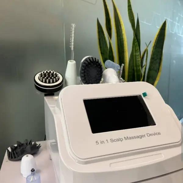 اسکالپ مو 5 کاره یک دستگاه پرکاربرد در مراقبت و آرایش مو است که عملکردهای مختلفی را در اختیار شما قرار می‌دهد. این دستگاه معمولاً شامل قسمت‌های مختلفی industry medical-equipment medical-equipment