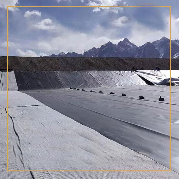 نصب ورق ژئوممبران،<br/>گزینه‌ای ایده‌آل برای جلوگیری از نفوذ آب و حفظ کیفیت استخر<br/>در رنگ های مشکی و آبی با ضخامت 1.35، 1.5 و 2 میل<br/><br/>نصب و فروش ژئوتکستایل‌ industry agriculture agriculture