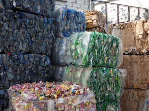 خرید و فروش ضایعات پلی اتیلن<br/><br/>پلی اتیلن سبک LDPE<br/><br/><br/>پلی اتیلن سنگین HDPE<br/><br/>HDPE: قابل استفاده در تولید ظروف پلاستیکی – تولید مخازن وتانکرهای پلاستیکی و  industry other-industries other-industries