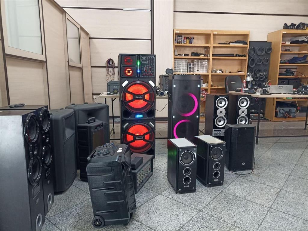 تعمیرات تخصصی دنیای تصویر <br/><br/>تعمیرات تخصصی انواع دستگاه های <br/><br/>تلویزیون <br/><br/>سینما خانواده<br/><br/>پرژکتور<br/><br/>اسپیکر<br/><br/><br/>تعمیرات تخصصی انواع تلویزیون <br/><br/>الجی سونی سامس services fix-repair fix-repair