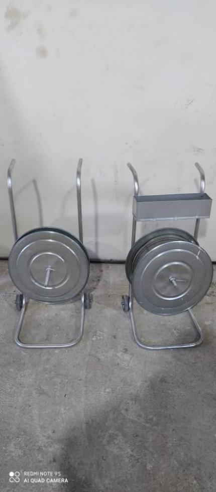 رول باز کن تسمه<br/>09190107631<br/>تسمه باز کن<br/>رول باز کن تسمه<br/>تسمه<br/>تسمه کش و...<br/>رول بازکن تسمه بسته بندی چرخدار و بدون چرخ<br/>دارای بلبرینگ و چرخ<br/>بدنه گالوانیز industry packaging-printing-advertising packaging-printing-advertising