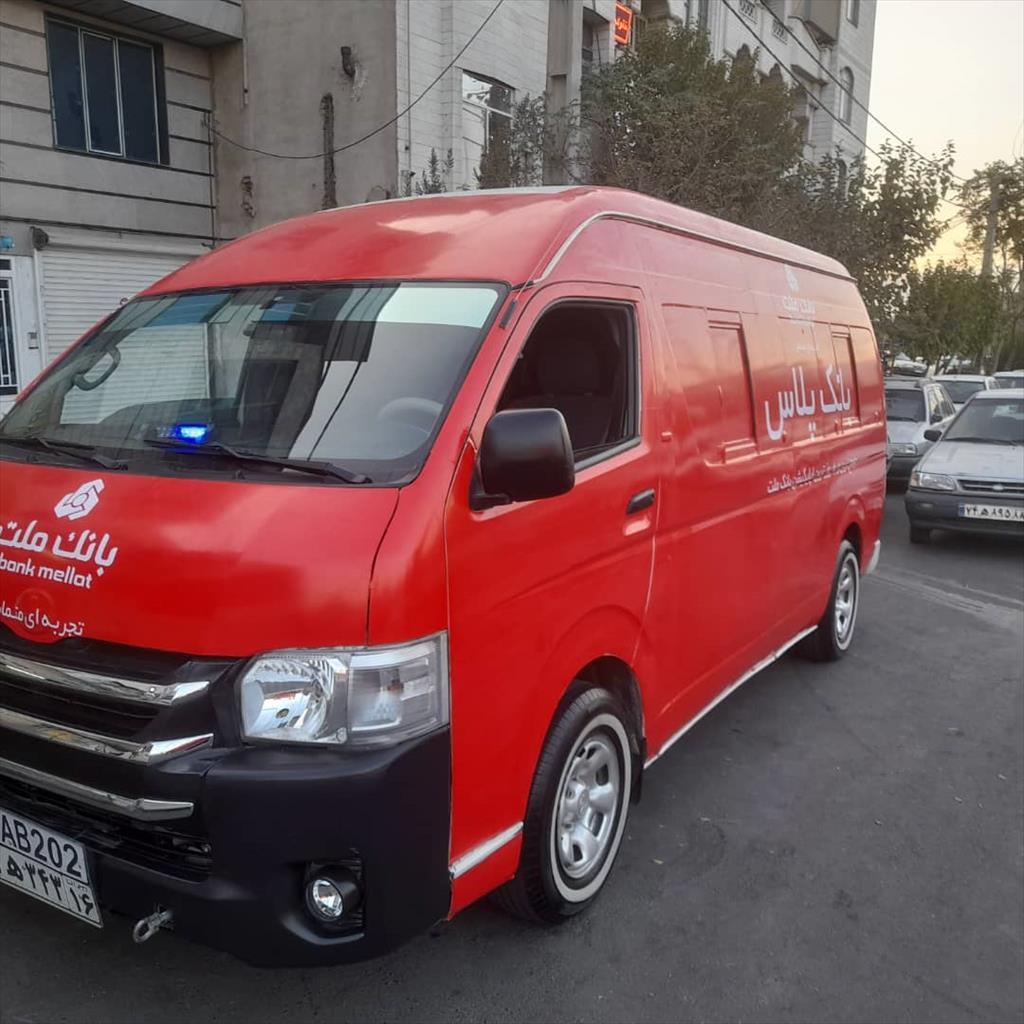 تبلیغ روی بدنه ون – ویترین متحرک برند شما!<br/>تبلیغ روی بدنه ون یکی از مؤثرترین روش‌های تبلیغات شهری است. با اجرای طرح‌های گرافیکی زیبا و چاپ با کیفیت با services printing-advertising printing-advertising