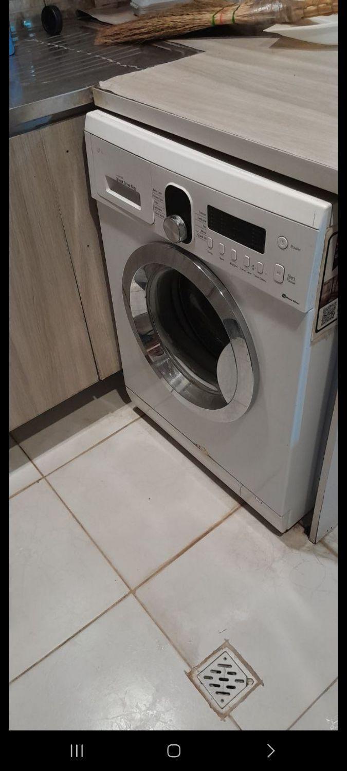 تعمیر انواع برندهای ماشین لباسشویی<br/><br/>امروزه ماشین لباسشویی یکی از لوازم ضروری در زندگی به حساب می آید و در صورت خراب شدن این وسیله زحمات مضاعفی ایجادخو services fix-repair fix-repair