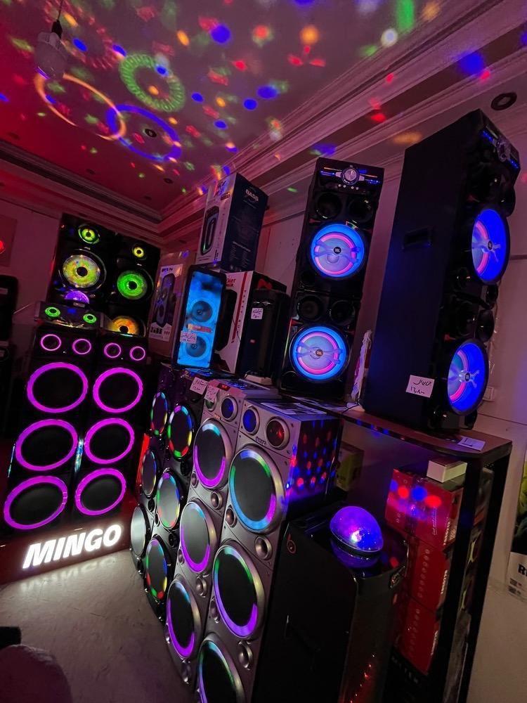 تعمیرات تخصصی دنیای تصویر <br/><br/>تعمیرات تخصصی انواع دستگاه های <br/><br/>تلویزیون <br/><br/>سینما خانواده<br/><br/>پرژکتور<br/><br/>اسپیکر<br/><br/><br/>تعمیرات تخصصی انواع تلویزیون <br/><br/>الجی سونی سامس services fix-repair fix-repair