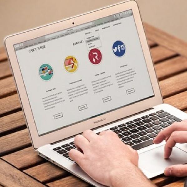 ملی پایتخت<br/><br/>مطمئن ترین مرکز تعمیرات لپ تاپ ونوت بوک در ایران<br/> <br/>از جمله خدمات ارائه شده در این مرکز:<br/>تعمیرات لپ تاپ ونوت بوک<br/>تعویض چیپ گرافیکی<br/>تعمیر یا services fix-repair fix-repair