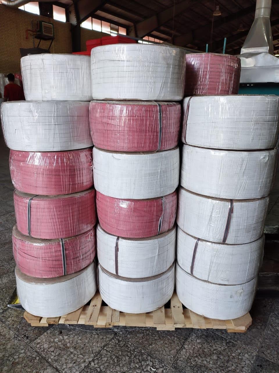 گروه صنعتی تی تاک<br/><br/>تسمه پلاستیکی(تسمه بسته بندی)برای استفاده در بسته بندی های سبک و سنگین به کار میرود.گروه تولیدی تی تاک انواع تسمه پلاستیکی(تسمه پ پ industry packaging-printing-advertising packaging-printing-advertising