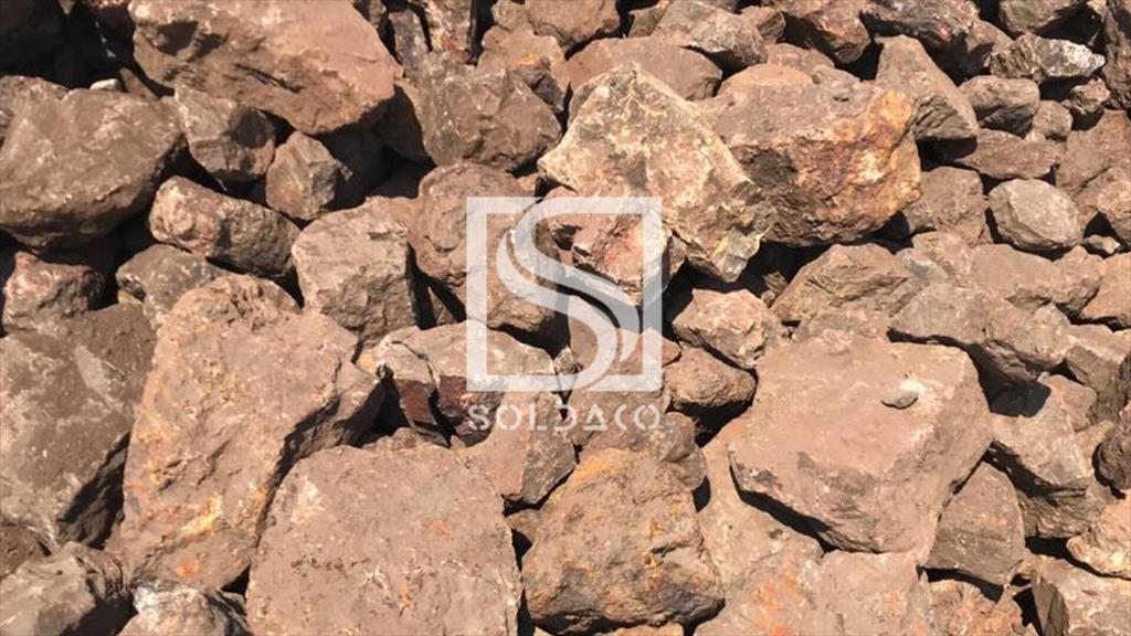 عرضه مستقیم سنگ‌آهن هماتیت با کیفیت بالا<br/><br/>امکان تأمین سنگ آهن هماتیت با عیار مناسب برای واحدهای فولادی و همچنین صادرات.<br/><br/>دریافت مستقیم و بدون واسطه از services business business