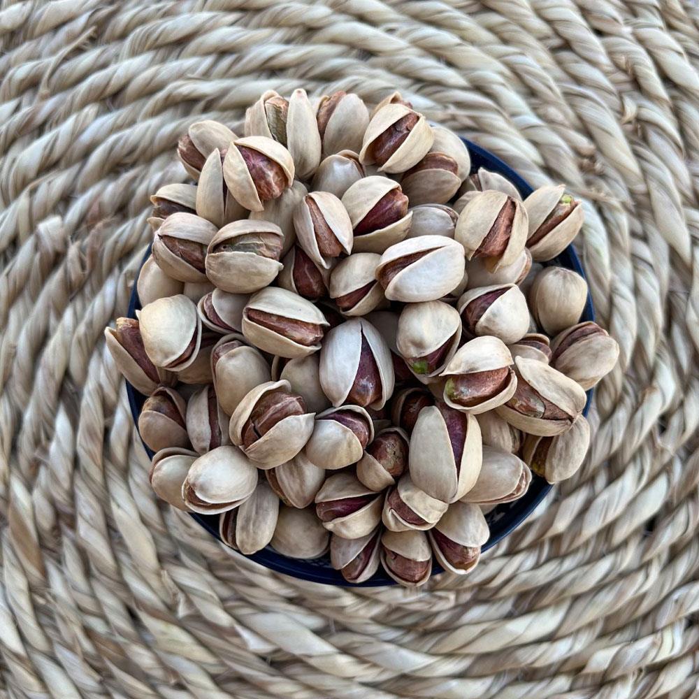 فکرشو میکردی بتونی پسته رو الان از باغدار بخری و چند ماه دیگه پولشو بدی؟بدون سود و ضامن!<br/><br/>من مهدی مرادی هستم و اینجا مزرعه چند هکتاری یاقوت پسته است ک industry food food