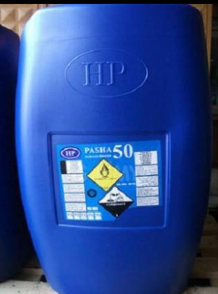 آب اکسیژنه ( در لفظ انگلیسی : Hydrogen Peroxide 35% ) یا همان پراکسید هیدروژن مایعی بی رنگ و شفاف با فرمول شیمیایی H2O2و در گریدهای مختلف و همچنین گری industry chemical chemical