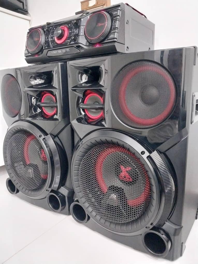 نمایندگی مجاز و خدمات پس ازفروش <br/>تعمیر اسپیکر خانگی باشگاهی درانواع برند:<br/>مکسیدر، جاز ، مینگو ، لومکس ، جی بی ال ، <br/>میکرولب ، آرگون ، سناتور ، رکسون پ services fix-repair fix-repair