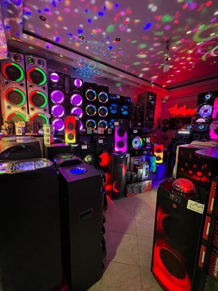 تعمیرات حرفه ای انواع اسپیکر ها <br/>با قطعات اورجینال شرکت <br/>تعویض انواع باند <br/>طراحی انواع باند ها<br/>بلوتوثی کردن انواع اسپیکر <br/><br/><br/>09192017550 02166935921 services fix-repair fix-repair