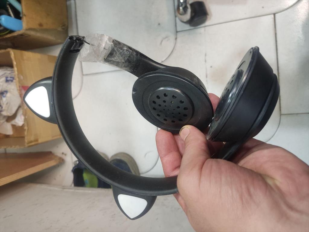 تعمیر تخصصی انواع هدست خلبانی<br/>تعمیرات تخصصی انواع هدفون <br/>jbl<br/>sony<br/>logitech<br/>tesco<br/>anker<br/>شیائومی<br/>سامسونگ الجی<br/>  <br/>Telex<br/>David Clarck<br/>Sennheiser<br/>Bose<br/>, <br/><br/> services fix-repair fix-repair
