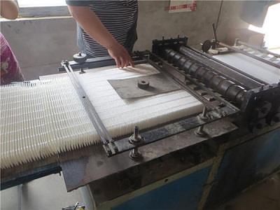  چین کن کاغذ سنگین و گلدار(بهان فیلتر)  <br/>  behan-technique.ir  <br/>چین کردن کاغذ برای ماشینهای سنگین و فیلترهای صنعتی  و نیروگاهها باغلتکهای گلدار ، <br/>با  industry industrial-automation industrial-automation