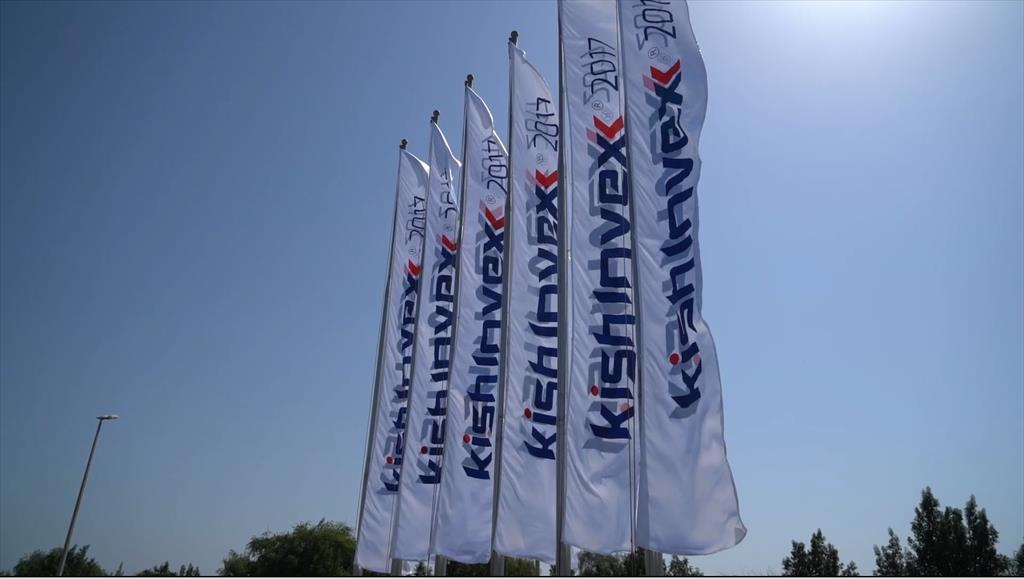 چاپ و تولید پرچم های اهتزاز عمودی بدون محدودیت در تعداد و با ارسال به تمامی نقاط کشور. انتخابی مناسب جهت تبلیغات محیطی در فضای باز همچنین نشان دادن اق services printing-advertising printing-advertising