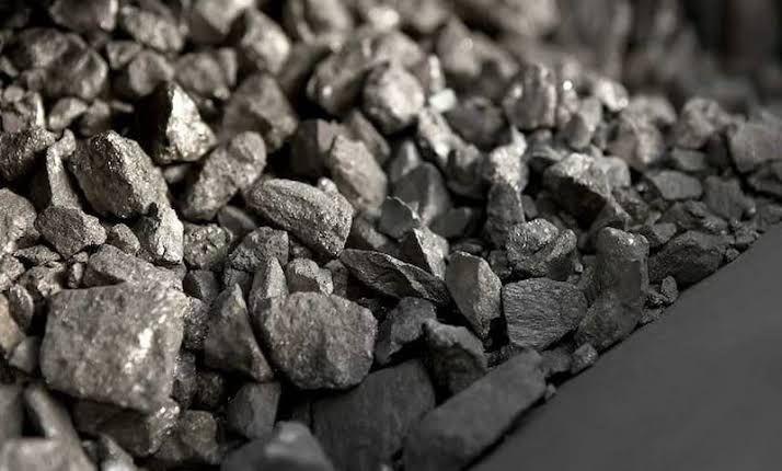 فروش مستقیم سنگ‌آهن مگنتیت<br/><br/>تأمین سنگ‌آهن مگنتیت با عیار بالا در تناژ موردنیاز، به‌صورت مستقیم از معدن و بدون واسطه.<br/><br/>قیمت مناسب و شرایط همکاری قابل‌ت services business business
