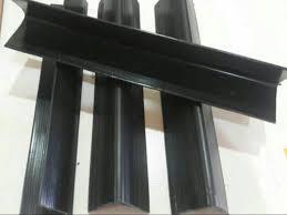 نبشی بسته بندی 09190768462<br/><br/>فروش نبشی پلاستیکی از جنس پلیمر مرغوب جهت استفاده برای بسته بندی و تسمه کشی انواع کارتن و پالت و همچنین برای محکم کردن قطع industry packaging-printing-advertising packaging-printing-advertising