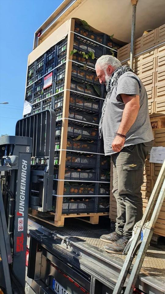 نبشی مقوایی<br/>نبشی مقوایی وسیله ای جهت محافظت ازلبه های تیز گوشه کالا در بسته بندی و حمل نقل میباشد.به طور کلی میتوان گفت که نبشی مقوایی برای هر محصولی  industry other-industries other-industries