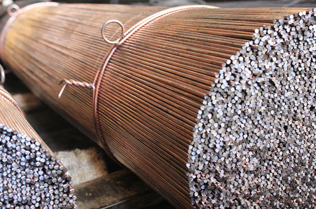 شرکت توری و فنس شاهین البرز با سالها تجربه تولیدکننده وعرضه کننده سیم مفتول جهت آرماتوربندی در زمینه فروش انواع سیم مفتول آرماتوربندی ، قالب بندی و بس industry iron iron