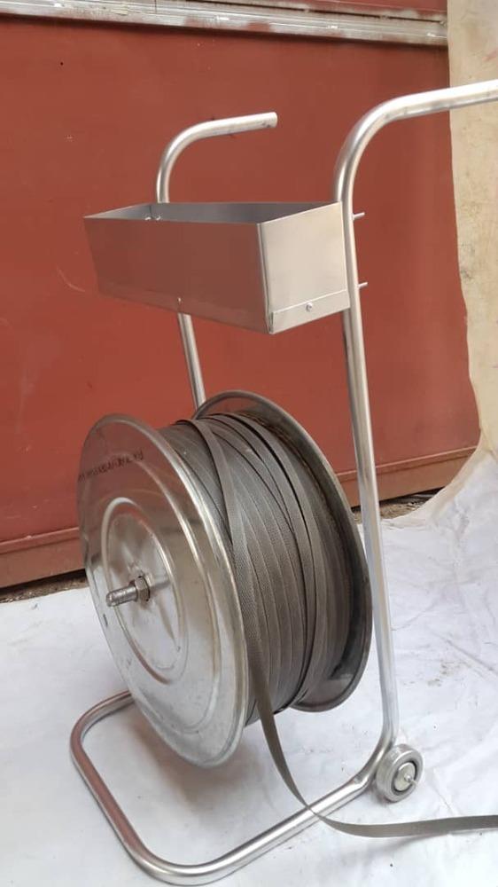 گروه صنعتی تی تاک در همه شهرهای کشور نمایندگی فعال میپذیرد.<br/><br/> <br/>رول بازکن تسمه <br/> <br/>مشخصات فنی دستگاه رول بازکن تسمه<br/>ابعاد دستگاه : ۱۰۰*۵۰*۴۰ سانتی منتر<br/> industry other-industries other-industries