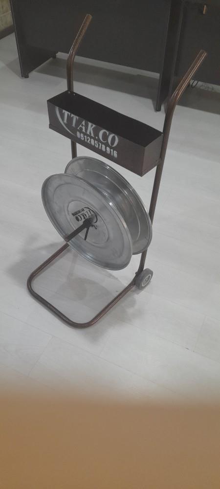 گروه صنعتی تی تاک در همه شهرهای کشور نمایندگی فعال میپذیرد.<br/>رول بازکن تسمه <br/>مشخصات فنی دستگاه رول بازکن تسمه<br/>ابعاد دستگاه : ۱۰۰*۵۰*۴۰ سانتی منتر<br/>وزن د industry tools-hardware tools-hardware