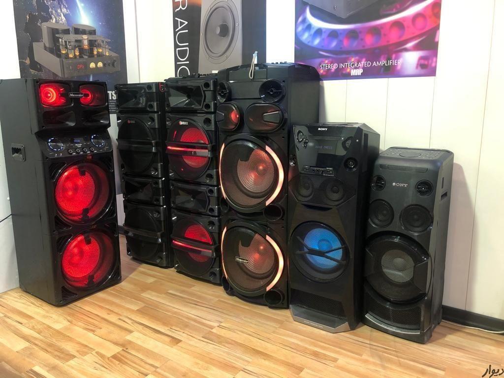تعمیر انواع اسپیکرهای حرفه ای<br/>گیرندهای دیجیتال..امپلی فایر.ساب .بلندگو<br/> ‌‌تعمیرات با هماهنگی قبلی <br/>تهران-میدان انقلاب-کارگر شمالی-خ نصرت-نرسیده به جما services fix-repair fix-repair
