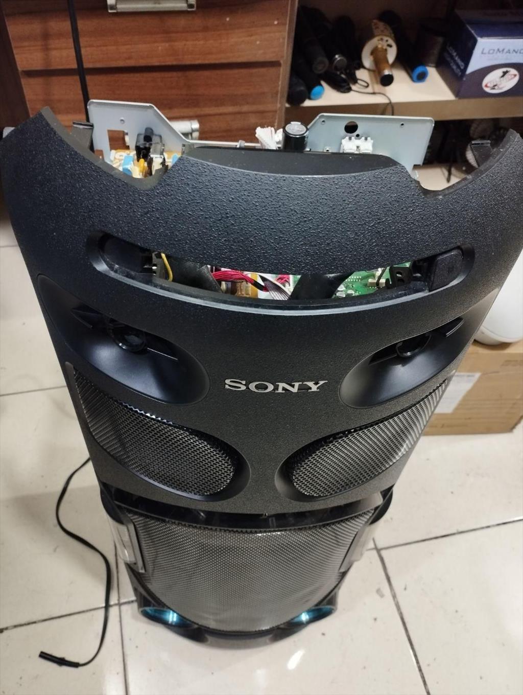 تعمیر انواع اسپیکرهای حرفه ای<br/>گیرندهای دیجیتال..امپلی فایر.ساب .بلندگو<br/> ‌‌تعمیرات با هماهنگی قبلی <br/>تهران-میدان انقلاب-کارگر شمالی-خ نصرت-نرسیده به جما services fix-repair fix-repair