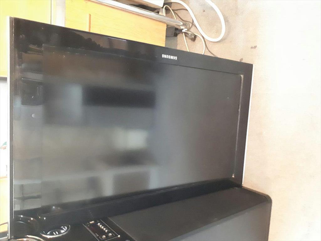 تعمیرات فوق تخصصی تلویزیون های سونی ، سامسونگ و ال جی LED و LED و پلاسما<br/>با مجوز رسمی از اتحادیه تعمیرکاران<br/>و ۳۰ سال سابقه<br/>تهران-میدان انقلاب-کارگر شم services fix-repair fix-repair