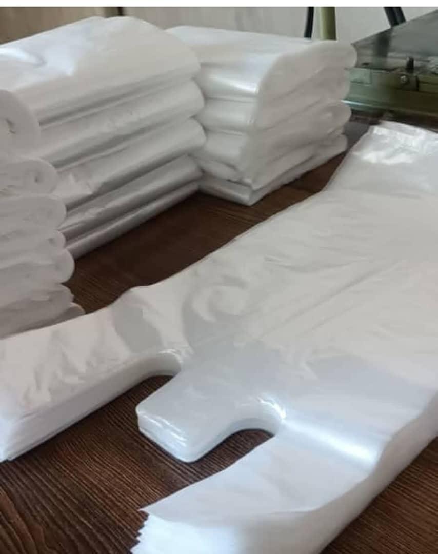 تولید کننده کیسه زباله رولی درجه یک و درجه دو<br/><br/><br/>به صورت رولی و فله ای<br/><br/><br/>فروش انواع کیسه زباله<br/><br/> آخرین قیمت را از ما بگیرید  <br/><br/>فروشگاه ملکی<br/>09196882356 industry packaging-printing-advertising packaging-printing-advertising